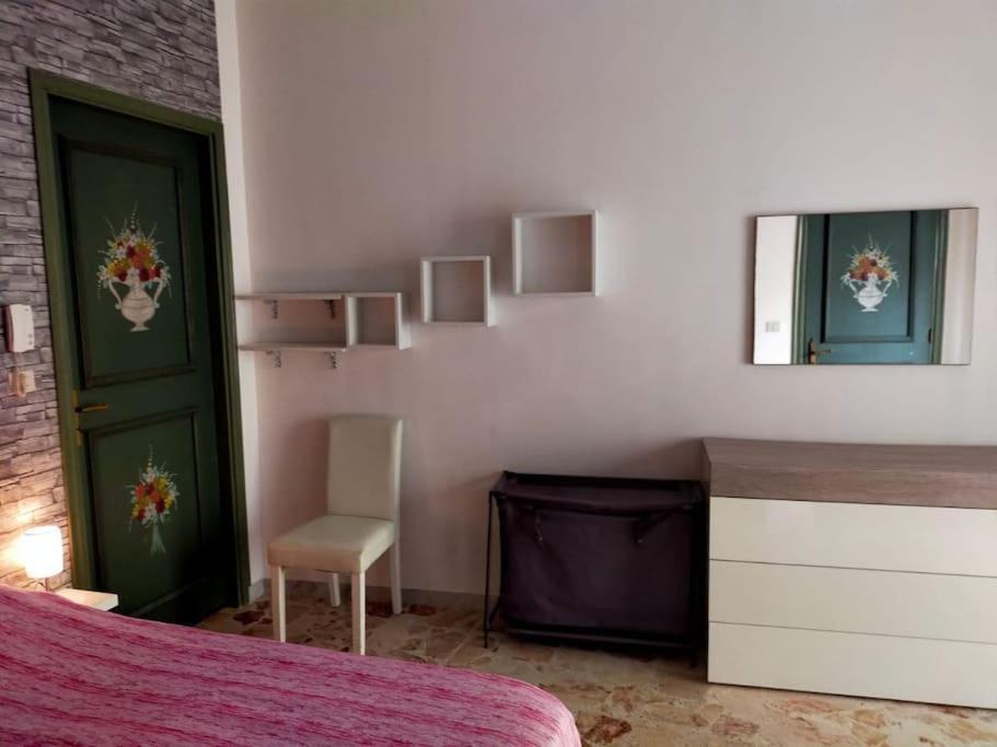 Casa Vacanza "Il Cortiletto" Шака Екстериор снимка