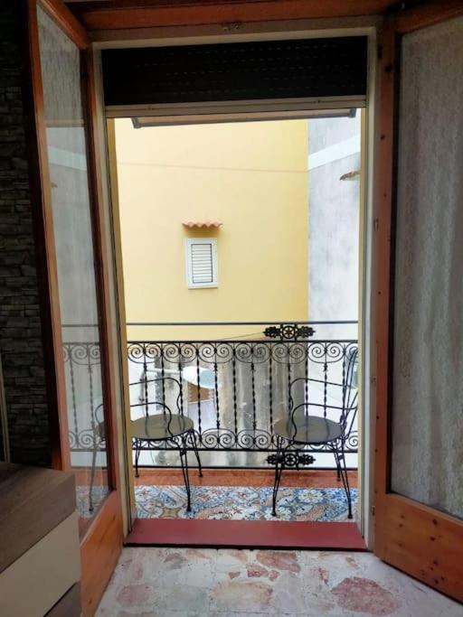 Casa Vacanza "Il Cortiletto" Шака Екстериор снимка